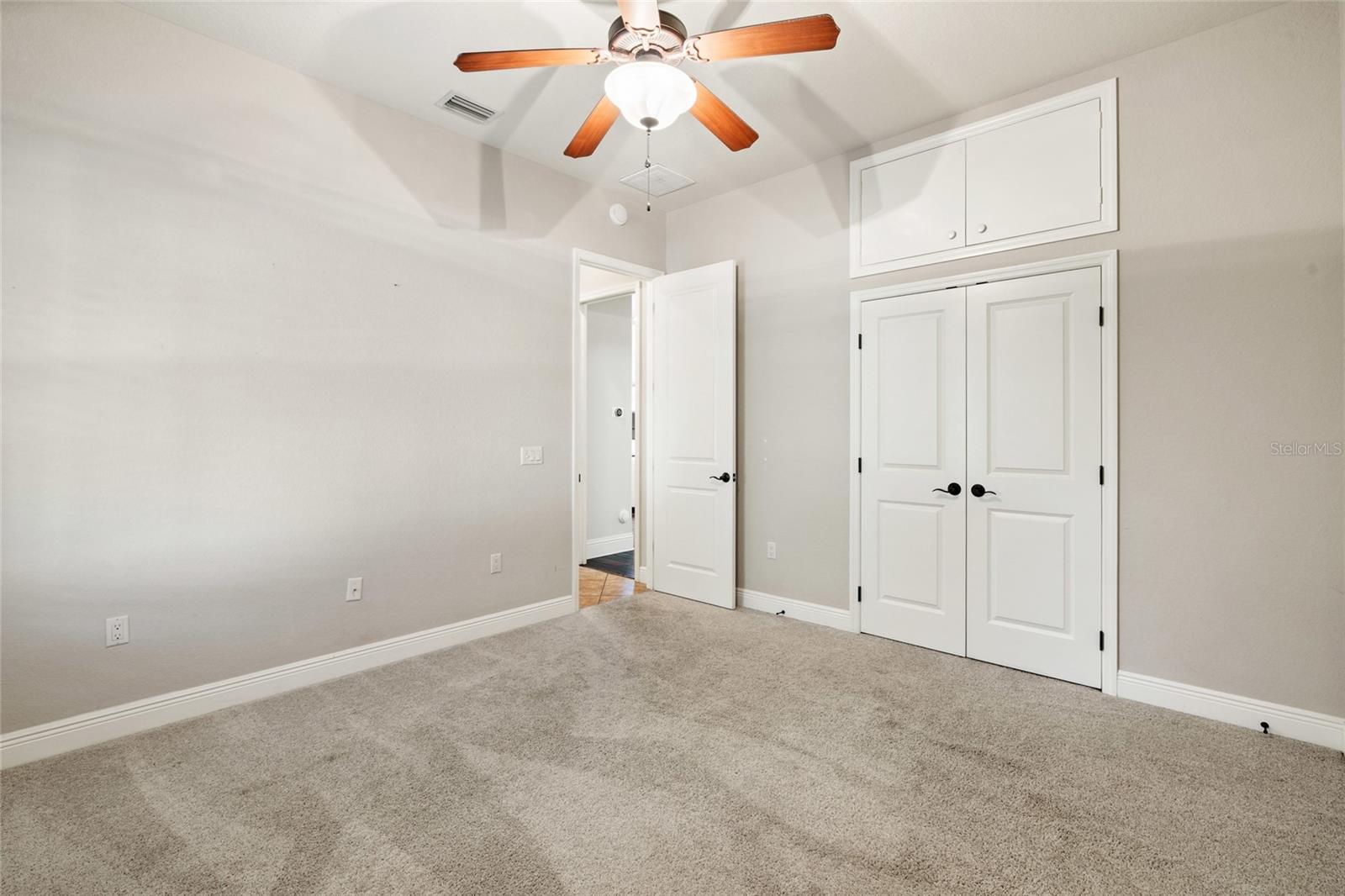 CRESCENT WOODS - Residential