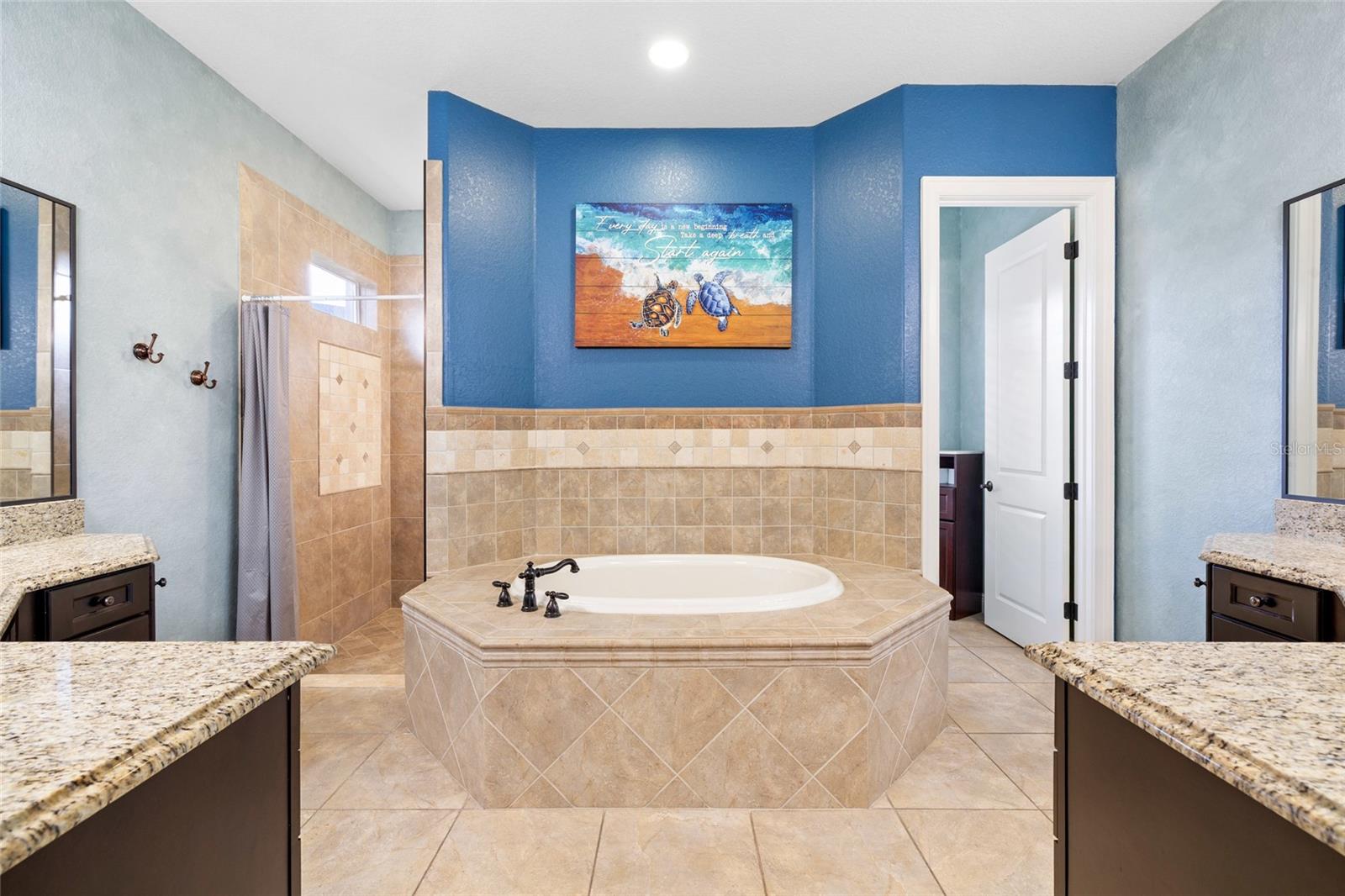 CRESCENT WOODS - Residential