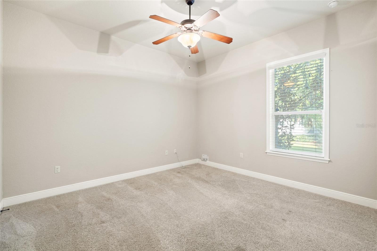 CRESCENT WOODS - Residential