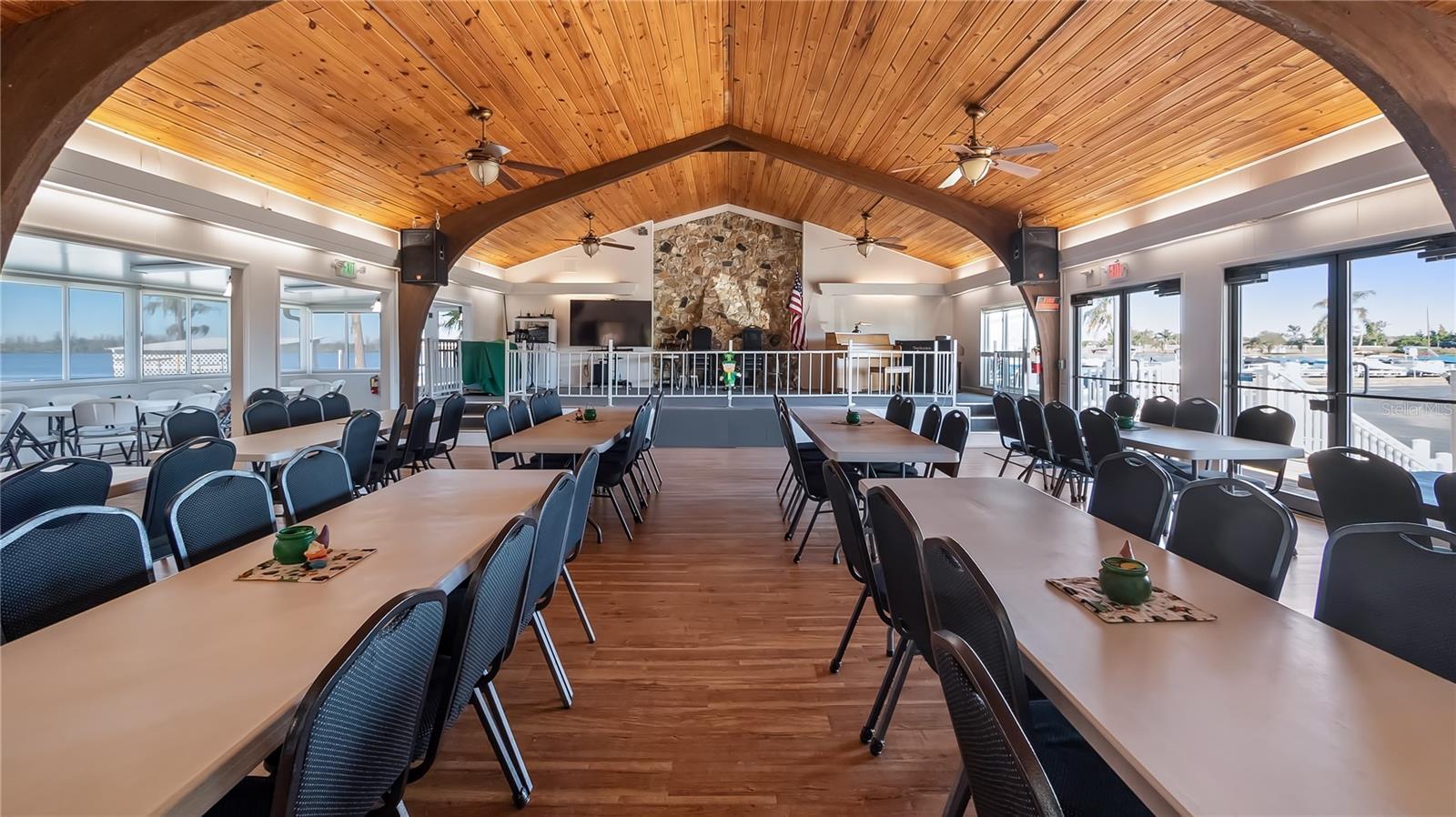 CLERMONT EMERALD LAKES CO-OP LT 01 - Residential