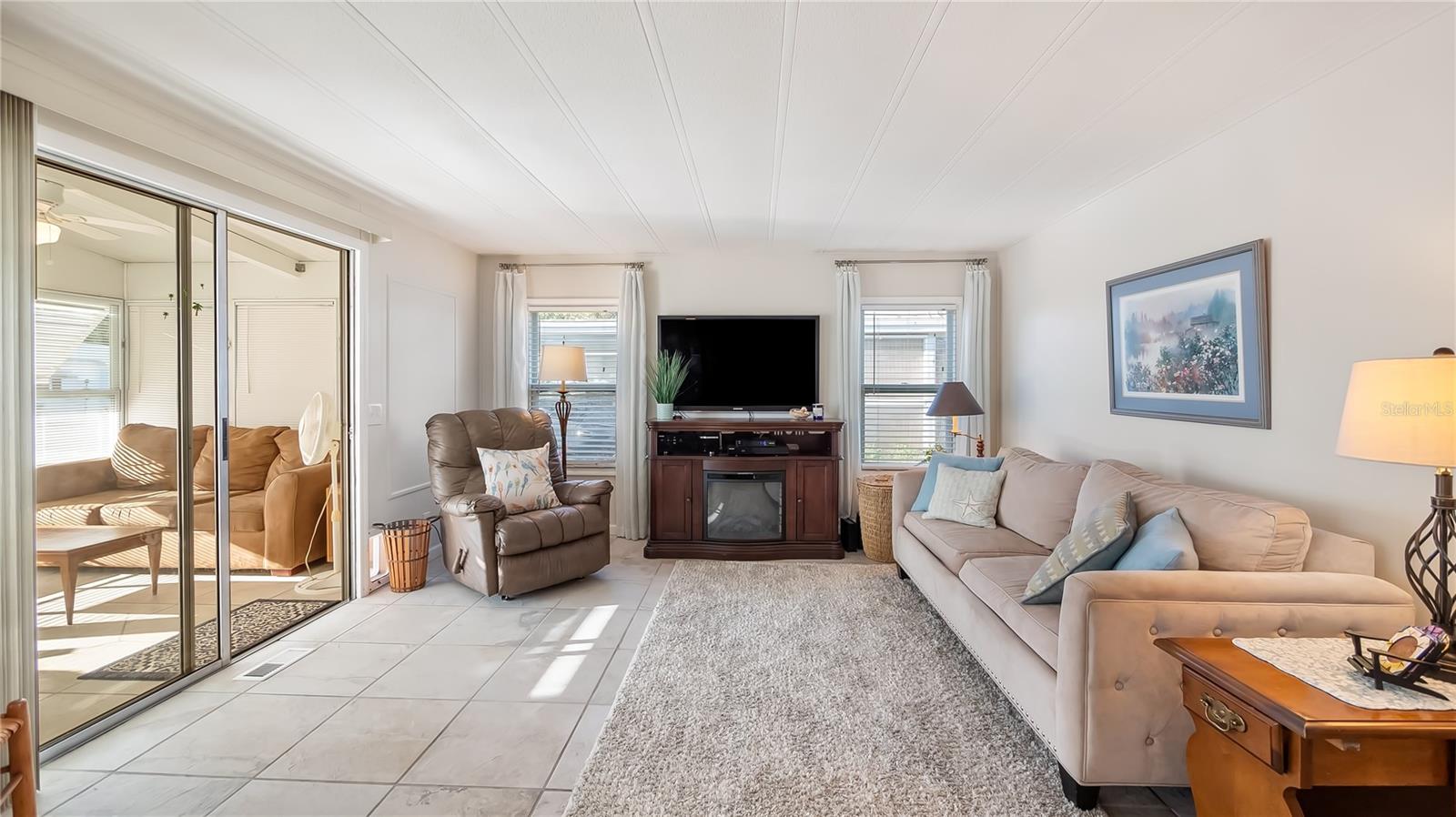 CLERMONT EMERALD LAKES CO-OP LT 01 - Residential