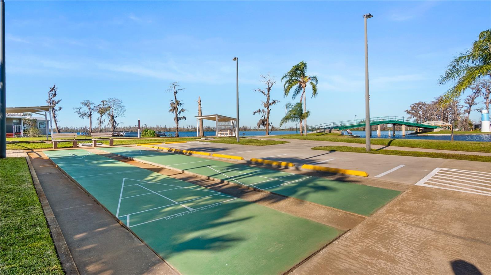 CLERMONT EMERALD LAKES CO-OP LT 01 - Residential