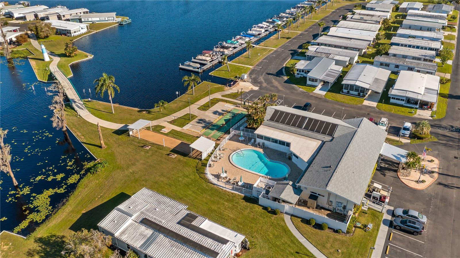 CLERMONT EMERALD LAKES CO-OP LT 01 - Residential