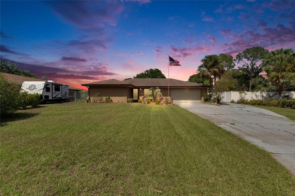 Photo of 1716 Bayou Circle, Lakeland, FL 33803 (MLS # TB8385717)