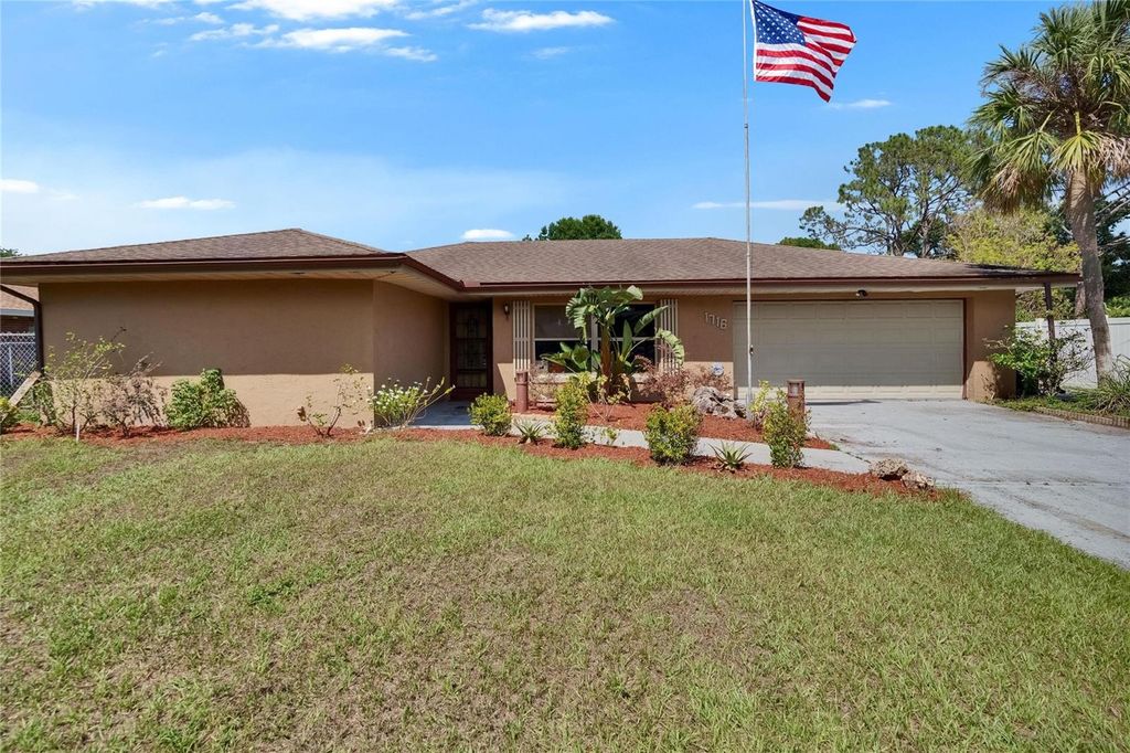 Photo of 1716 Bayou Circle, Lakeland, FL 33803 (MLS # TB8385717)