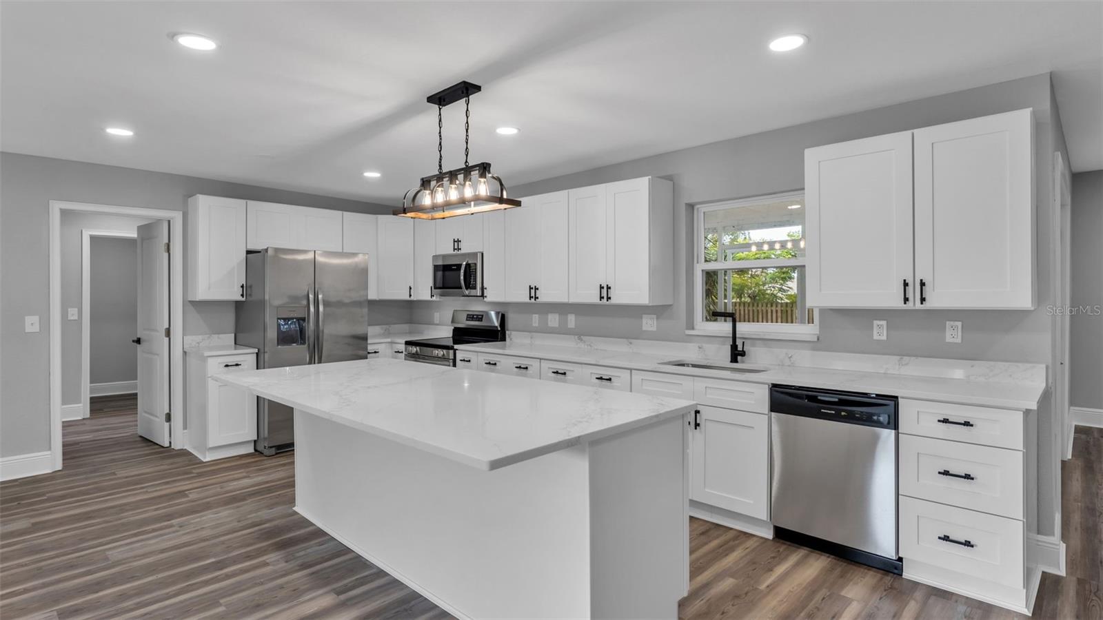 CHRISTINA SHORES - Residential