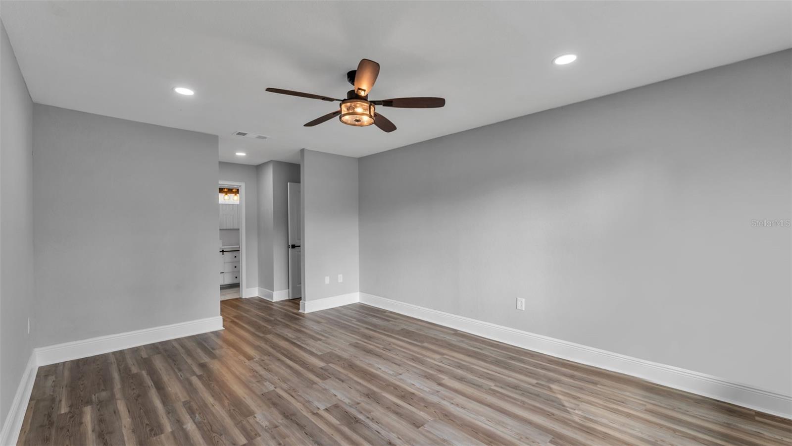 CHRISTINA SHORES - Residential