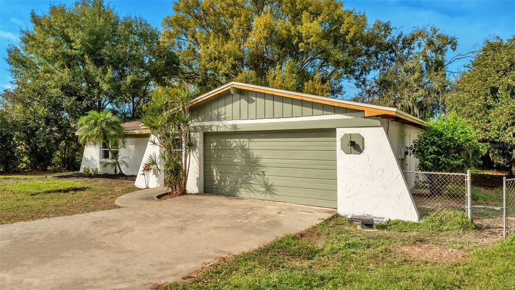 Photo of 6117 Christina Drive E, Lakeland, FL 33813 (MLS # L4958584)