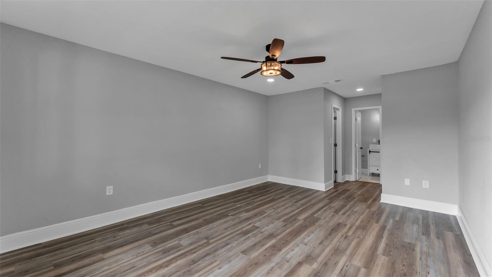 CHRISTINA SHORES - Residential