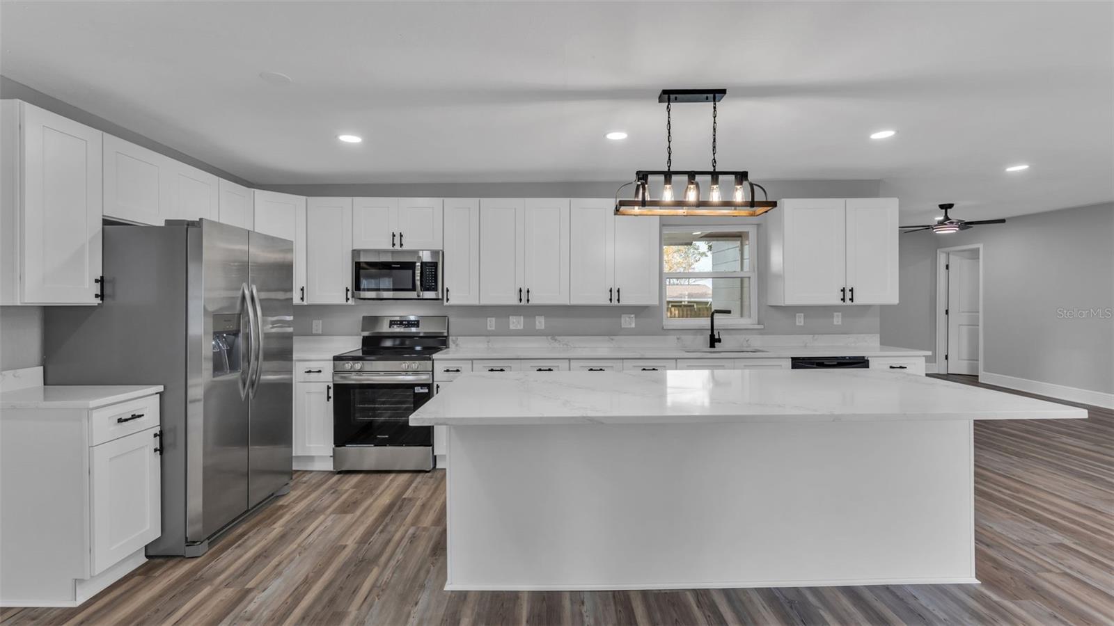 CHRISTINA SHORES - Residential