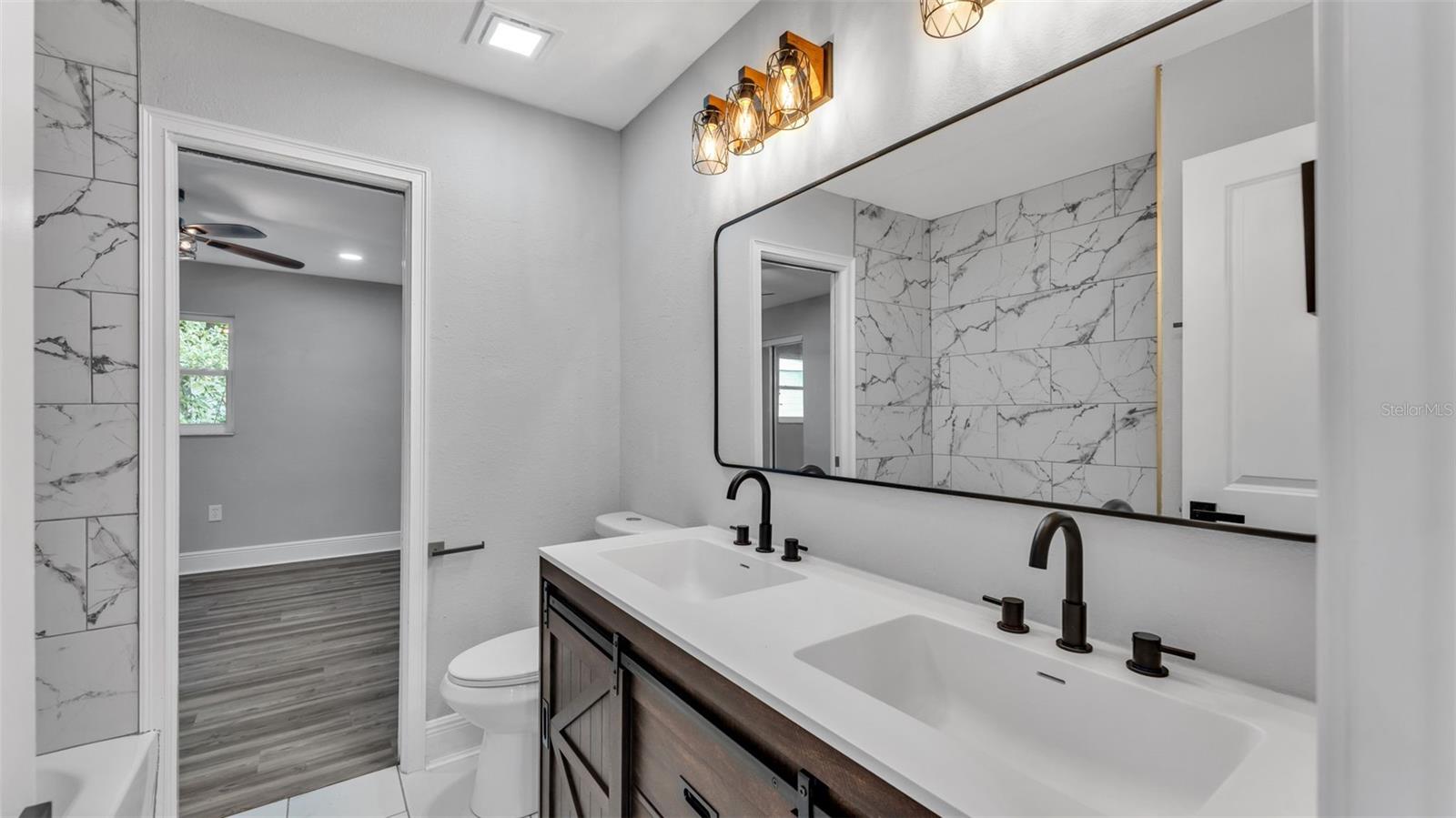 CHRISTINA SHORES - Residential