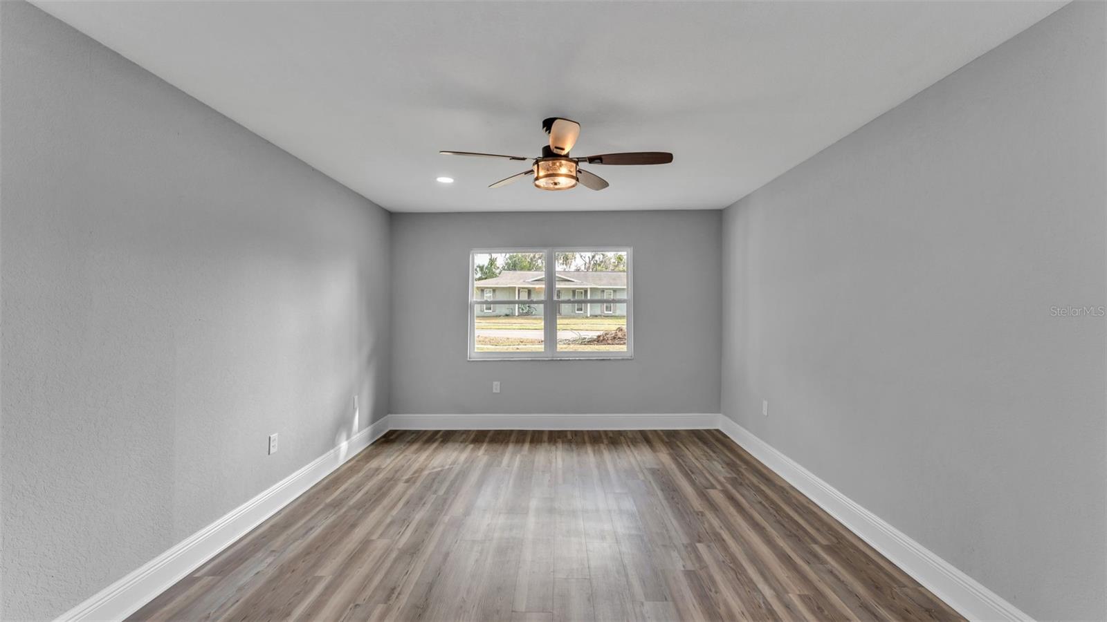 CHRISTINA SHORES - Residential