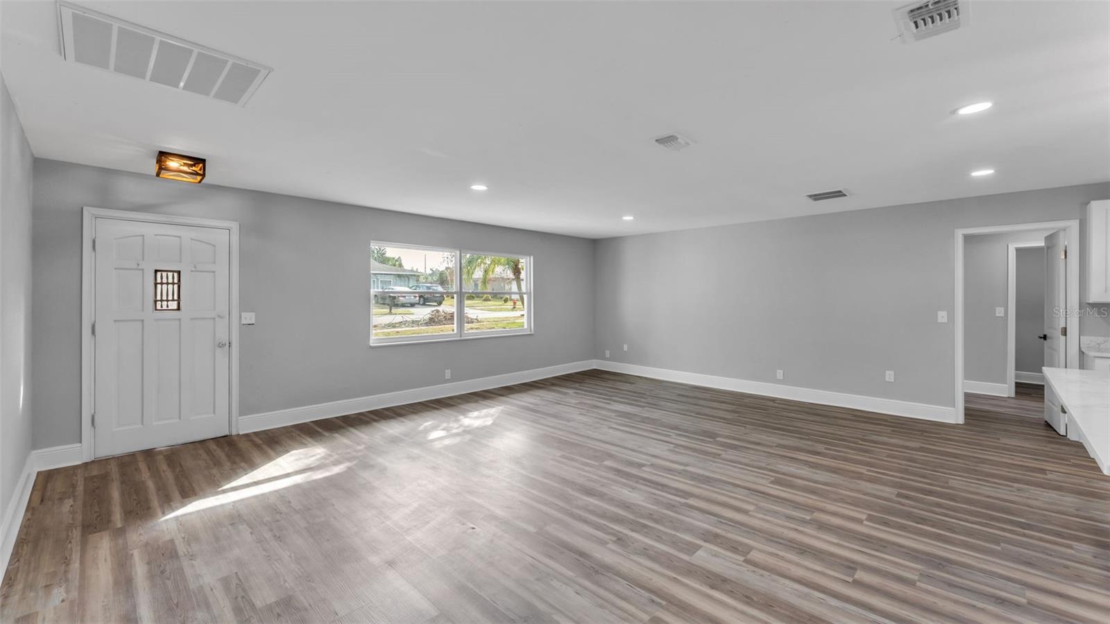 CHRISTINA SHORES - Residential