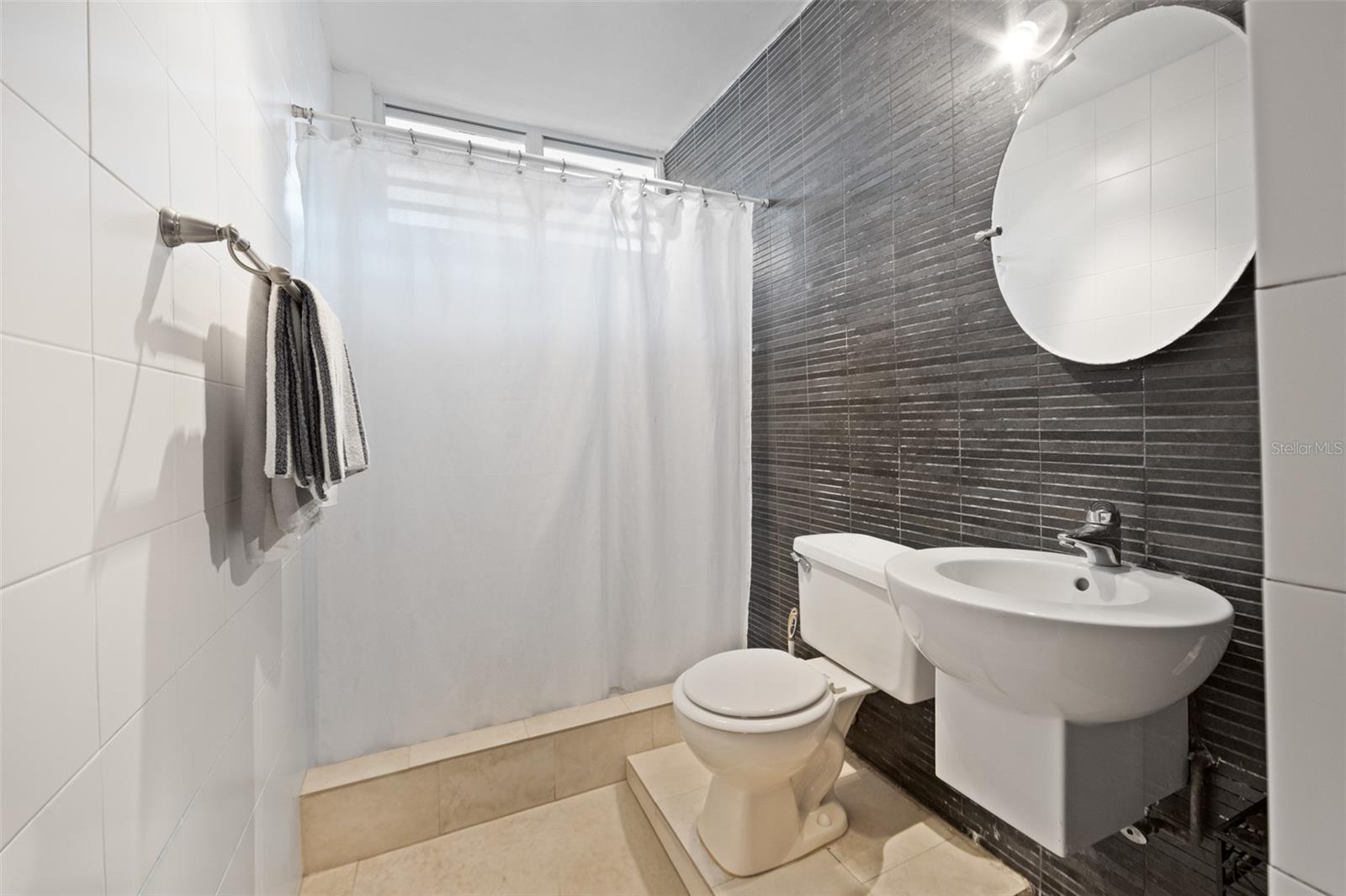 MONTEFLORES DEV - Residential Income