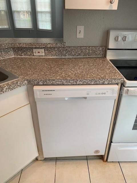 AZUR/METROWEST - Residential Lease
