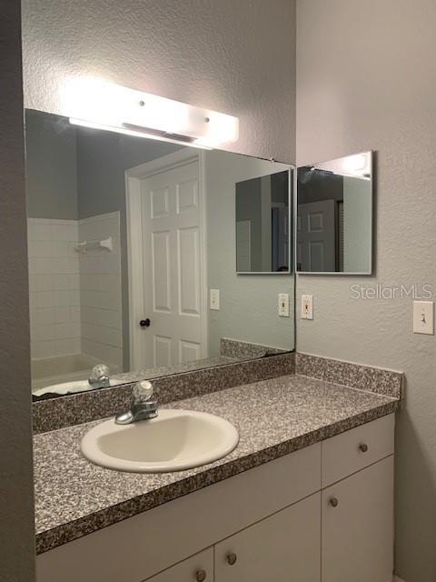 AZUR/METROWEST - Residential Lease