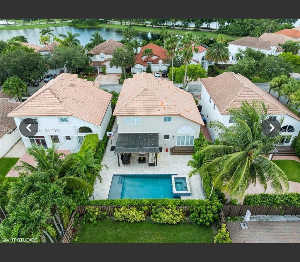 Photo of 10942 NW 59th Street, Doral, FL 33178 (MLS # S5144648)