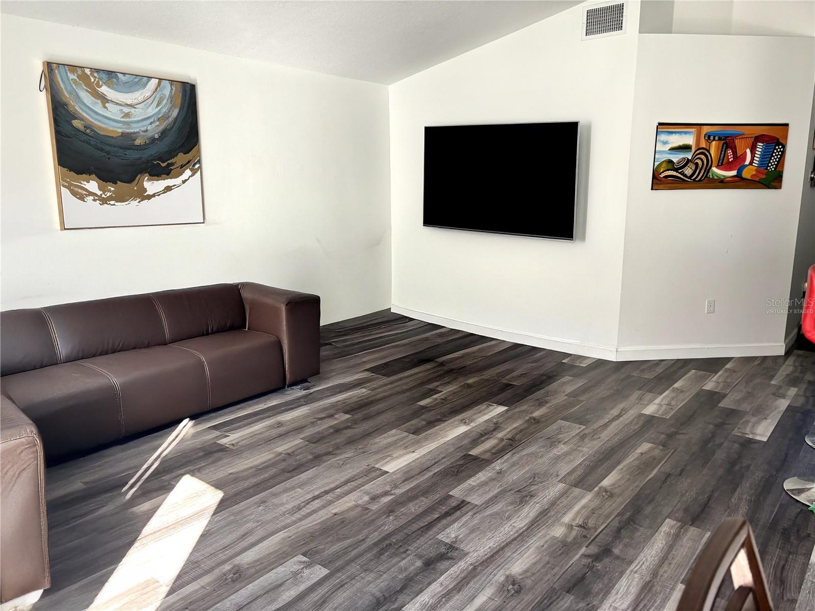 CRISTINA PH I - Residential