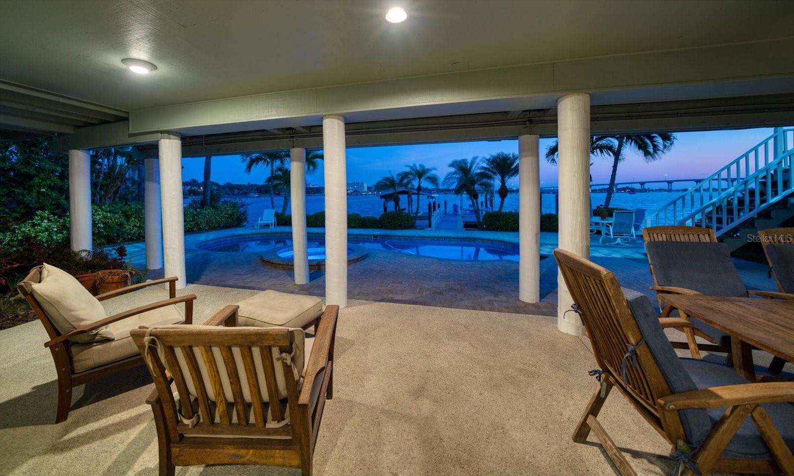 SUNSET BAY - Residential