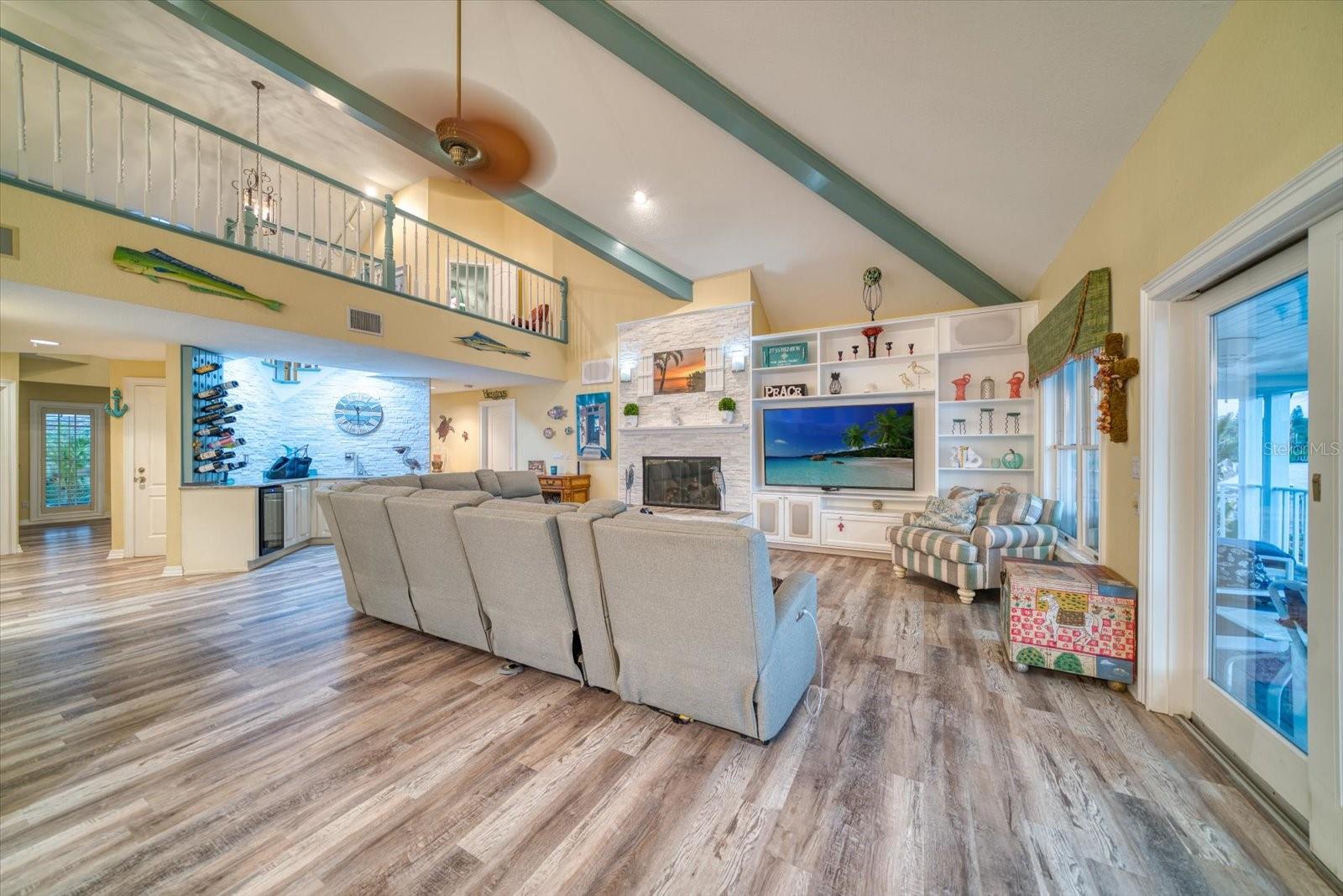 SUNSET BAY - Residential