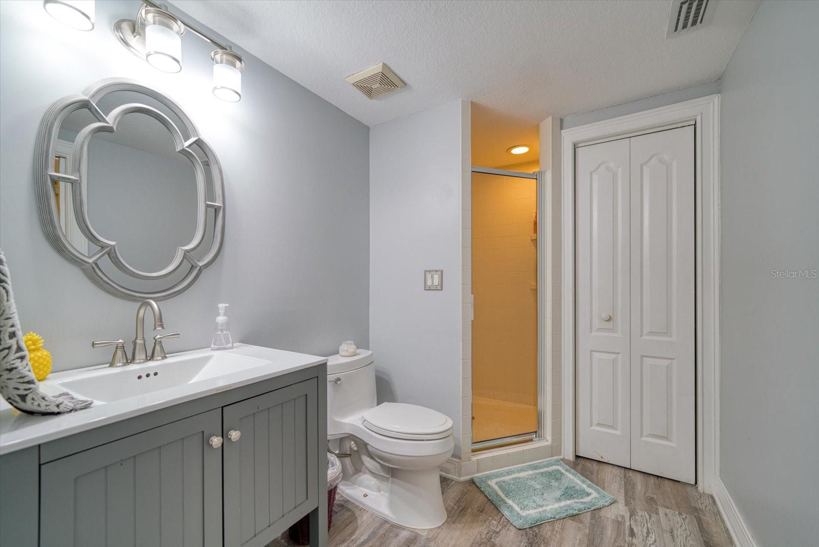 SUNSET BAY - Residential