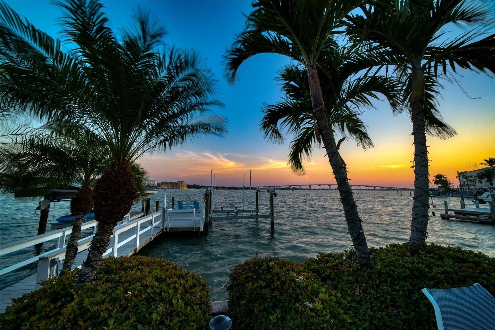 SUNSET BAY - Residential