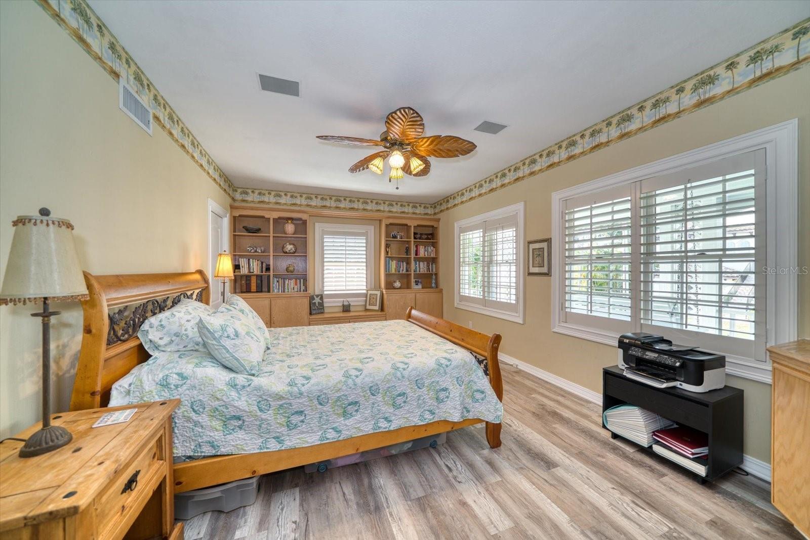 SUNSET BAY - Residential