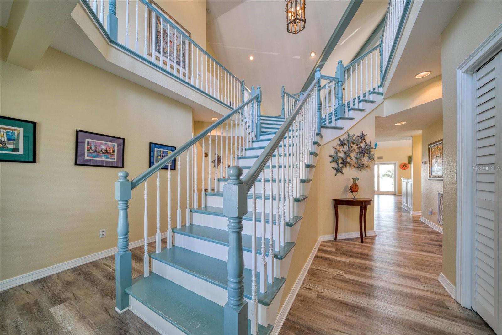 SUNSET BAY - Residential