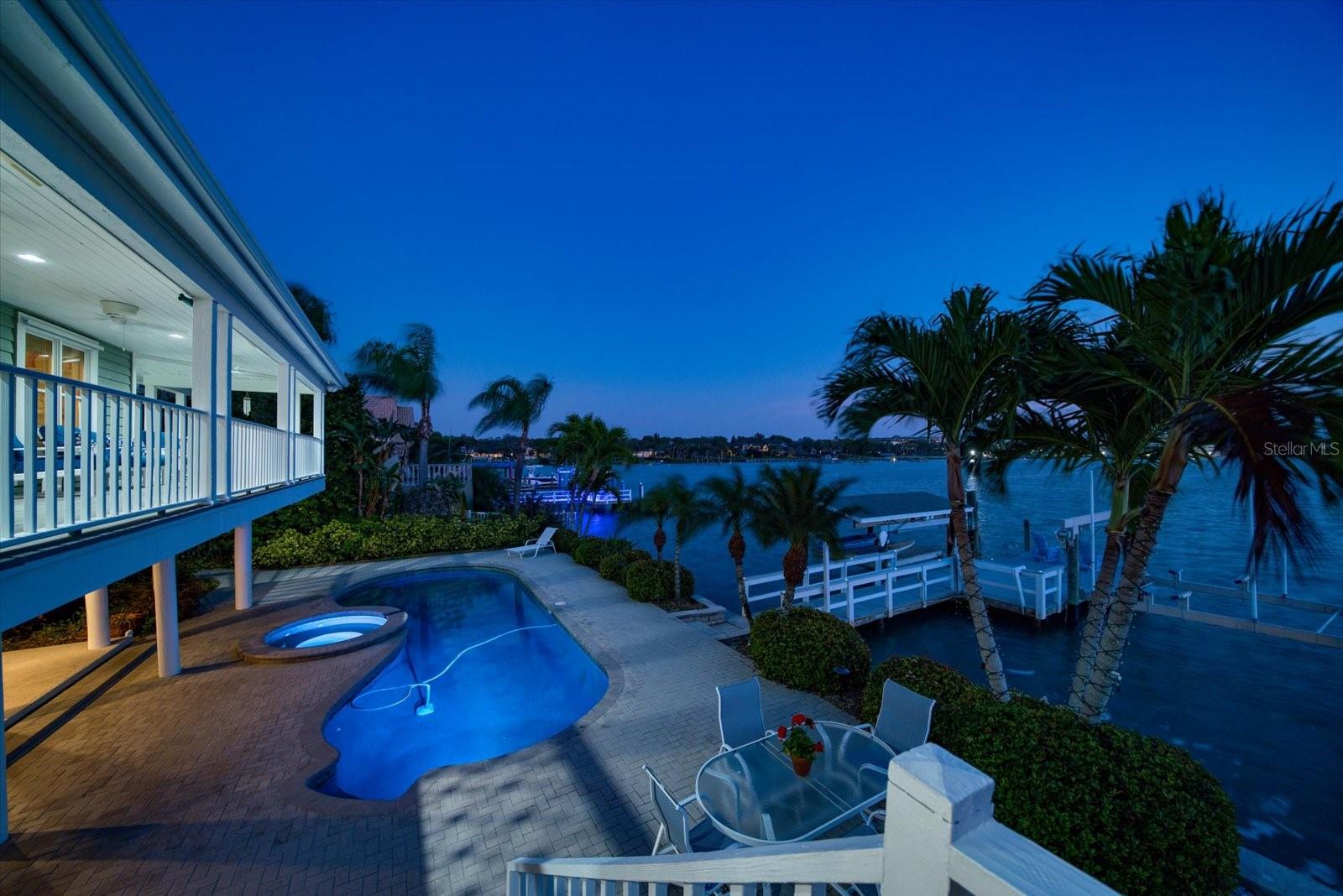 SUNSET BAY - Residential