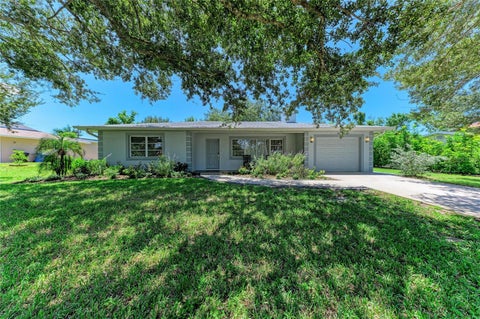 Photo of 413 Baycrest Drive, Venice, FL 34285 (MLS # A4701972)