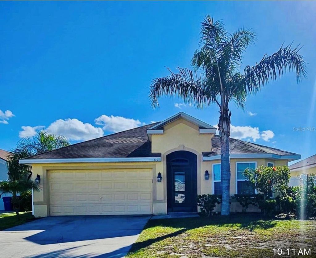 Photo of 4108 Island Lakes Drive, Winter Haven, FL 33881 (MLS # O6363104)