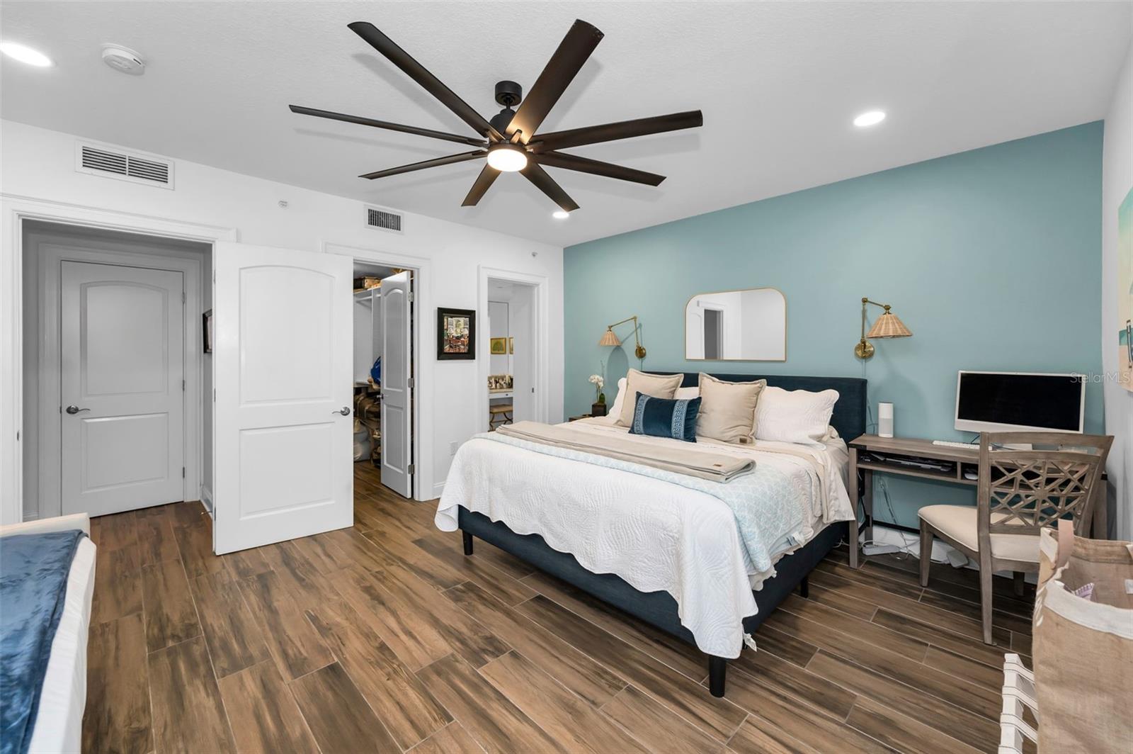 VITTORIA CONDO - Residential