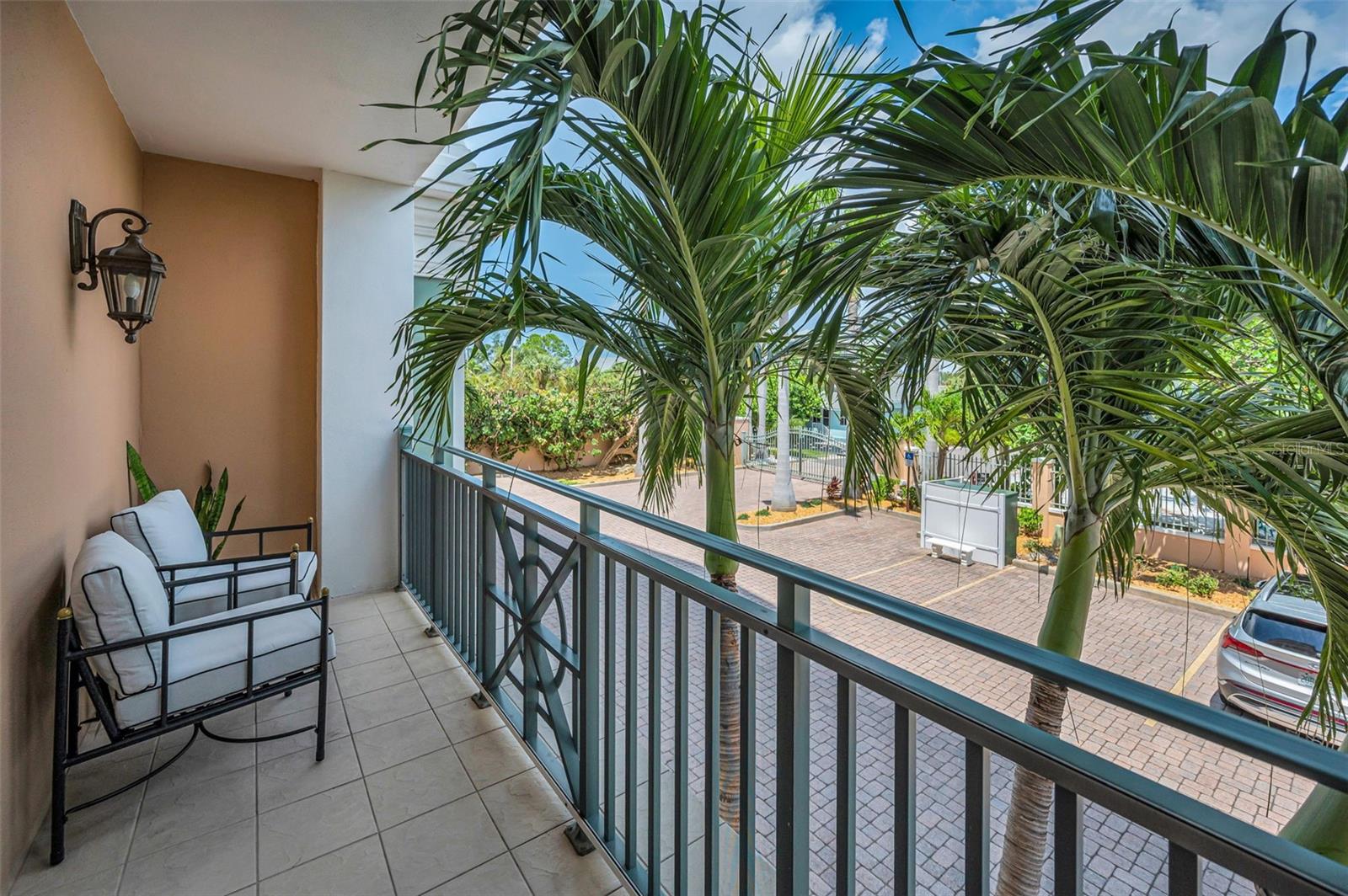 VITTORIA CONDO - Residential