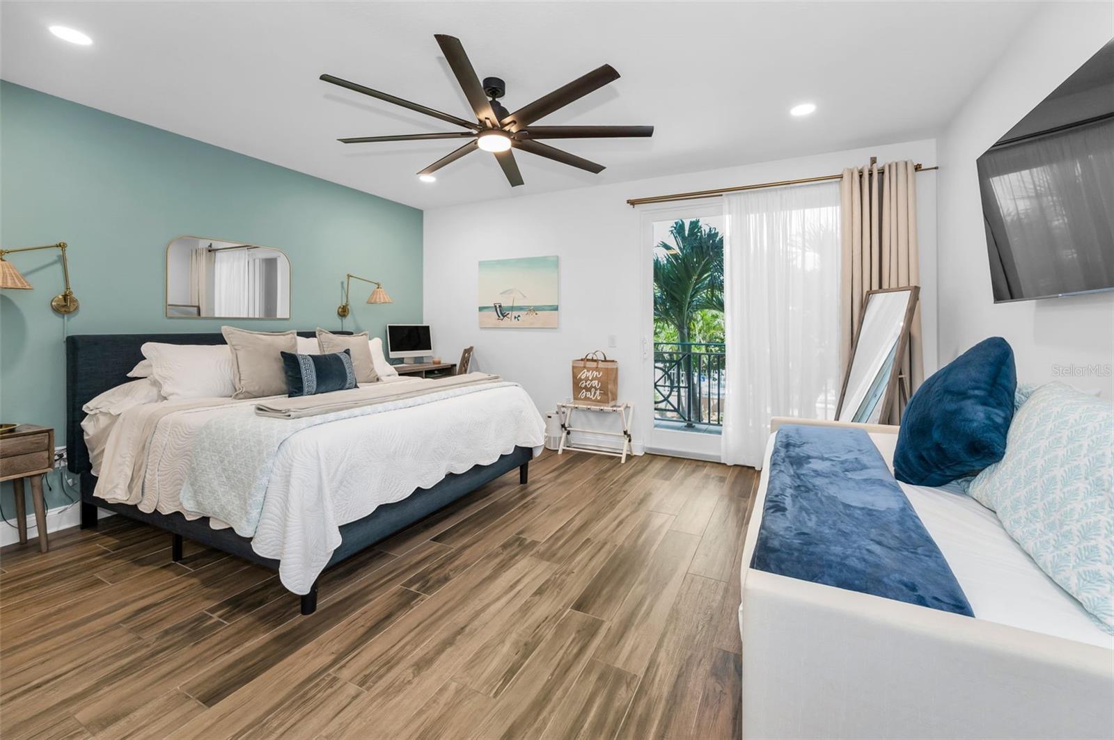 VITTORIA CONDO - Residential