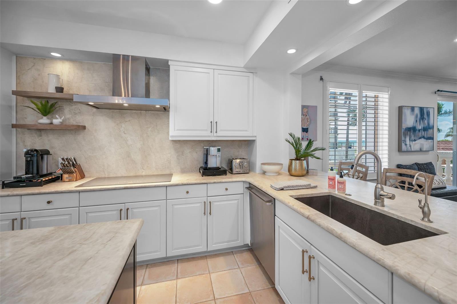 VITTORIA CONDO - Residential
