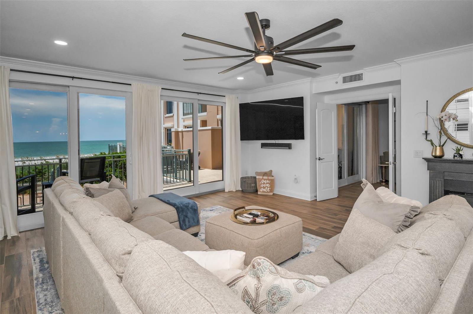 VITTORIA CONDO - Residential