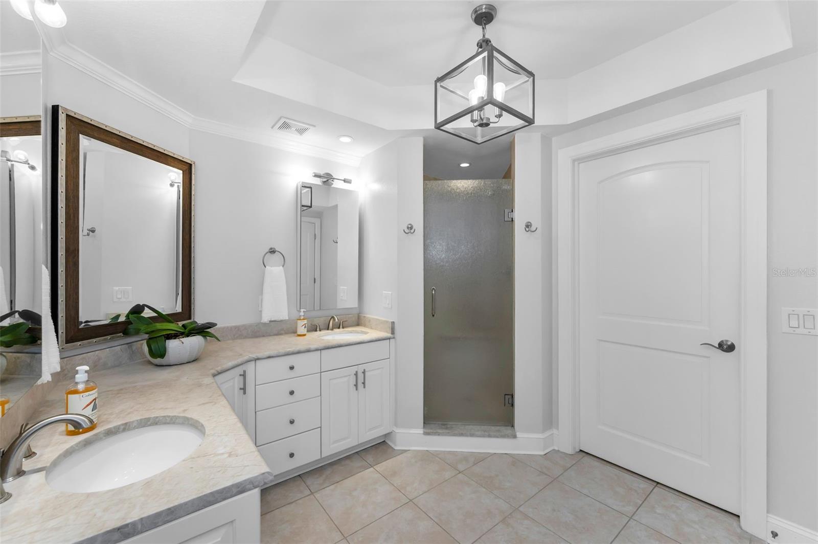 VITTORIA CONDO - Residential