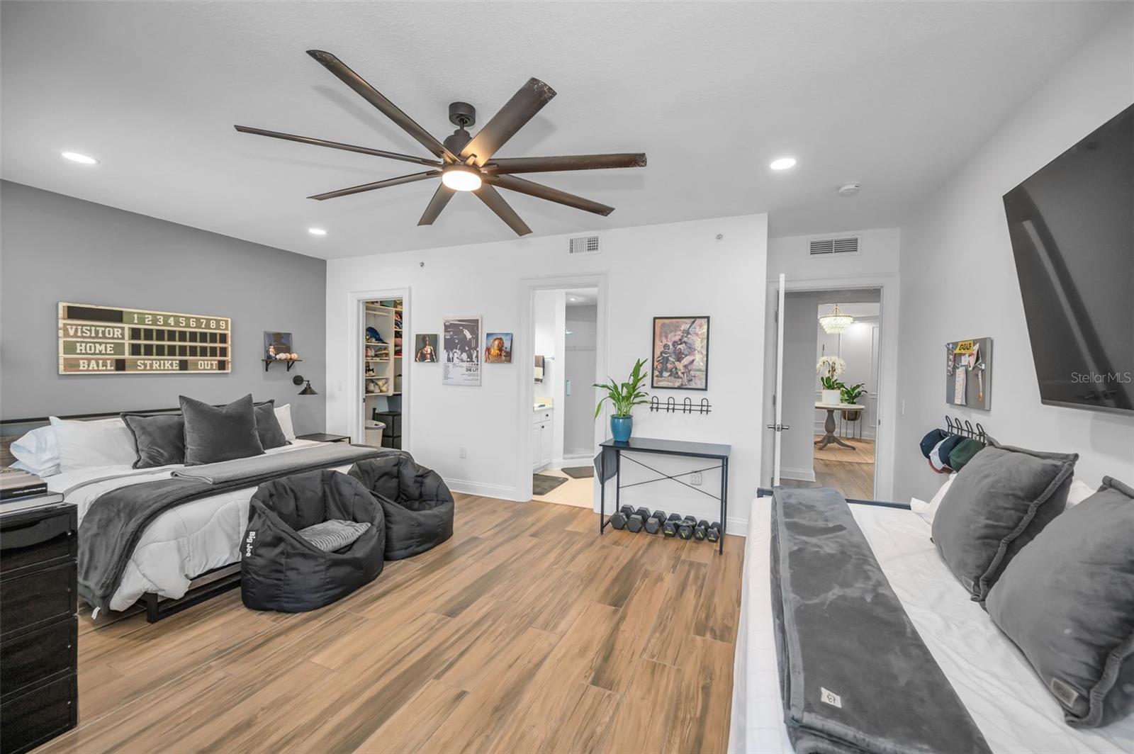VITTORIA CONDO - Residential