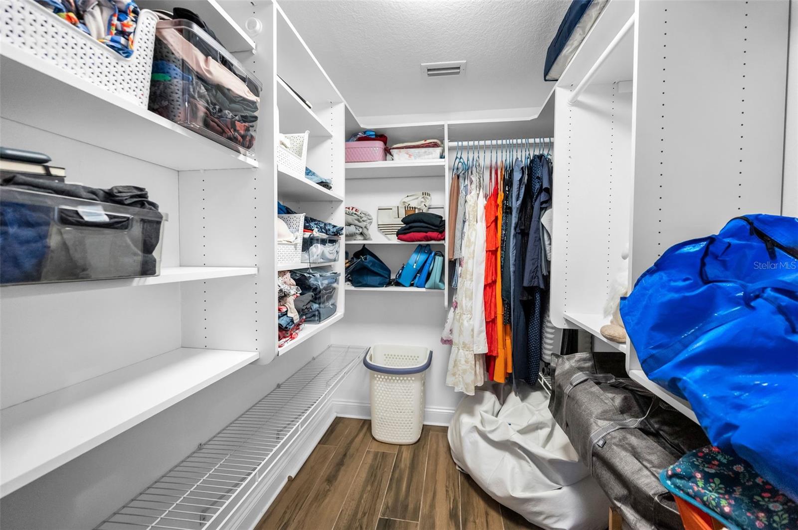 VITTORIA CONDO - Residential