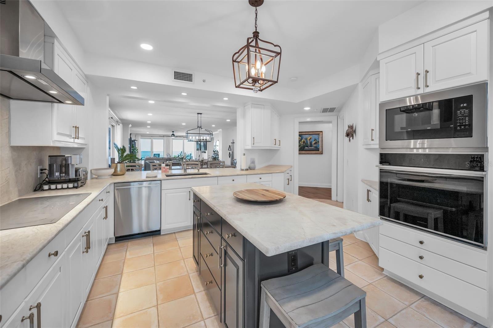 VITTORIA CONDO - Residential