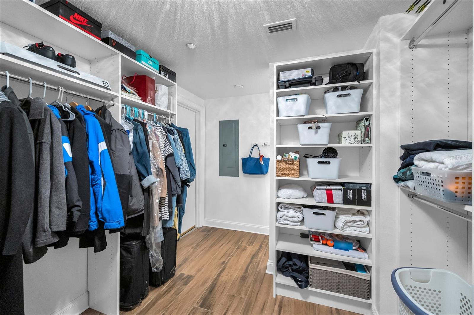 VITTORIA CONDO - Residential