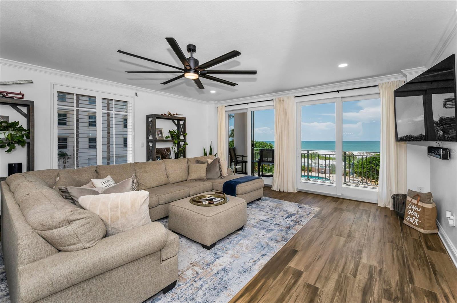 VITTORIA CONDO - Residential