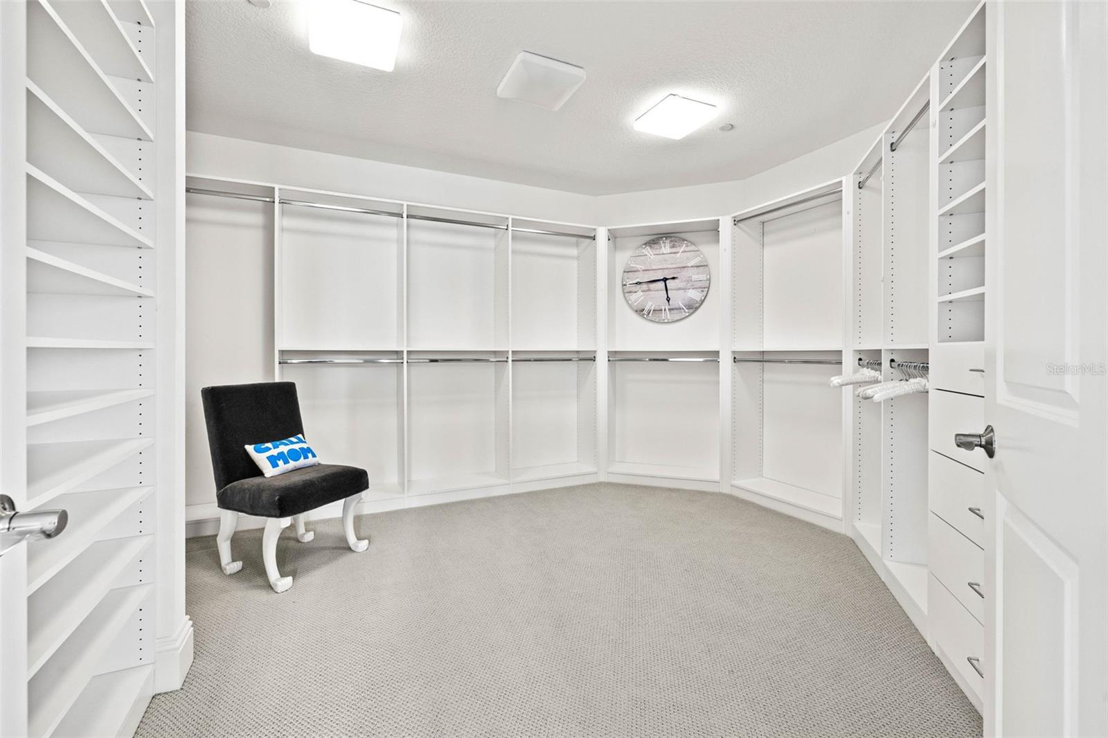 OVATION CONDO PH I - Residential