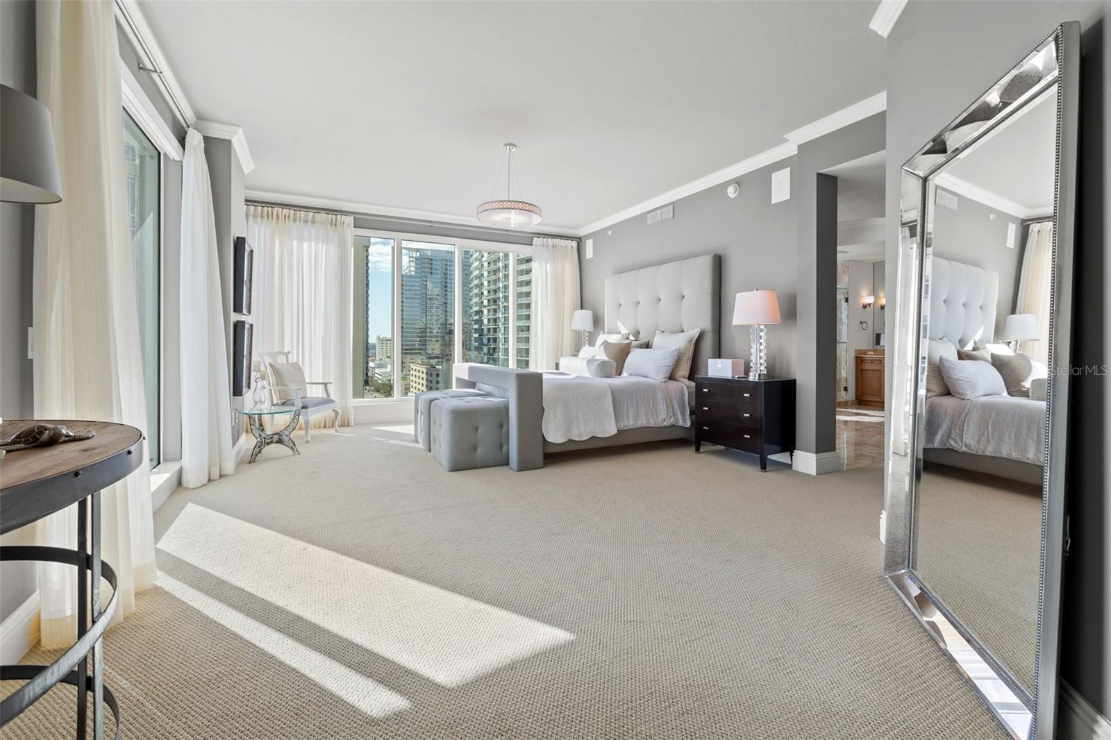 OVATION CONDO PH I - Residential