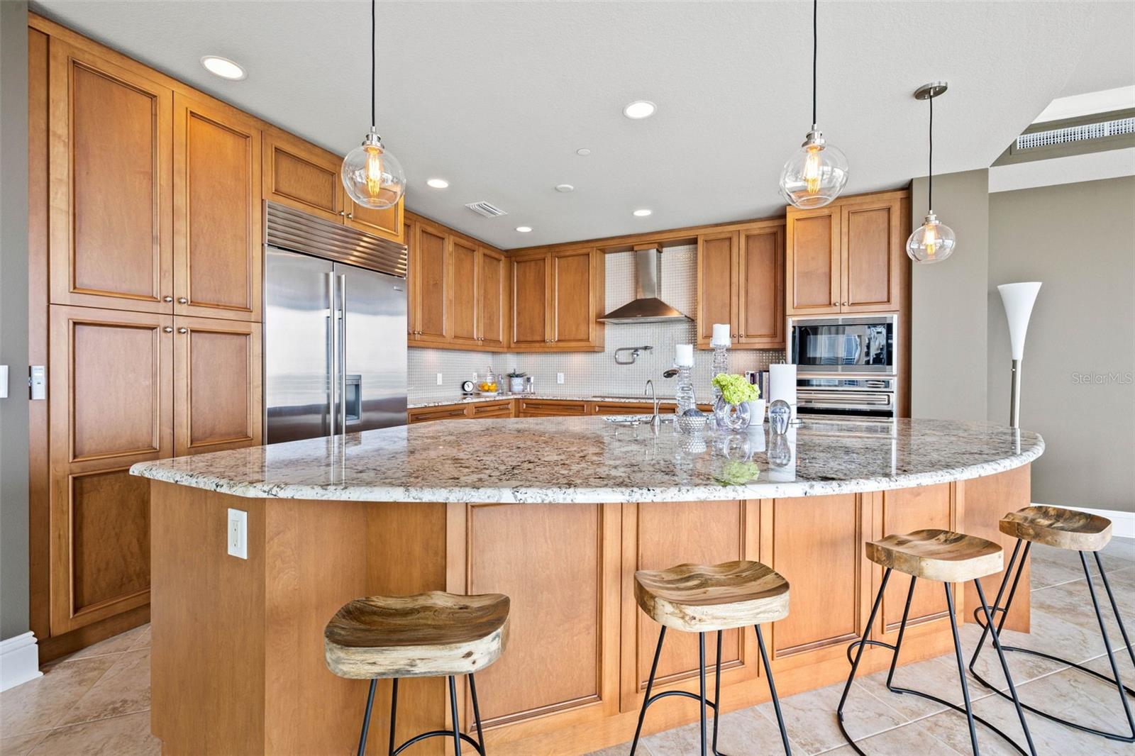 OVATION CONDO PH I - Residential