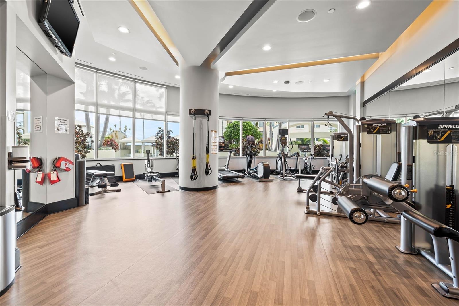 OVATION CONDO PH I - Residential