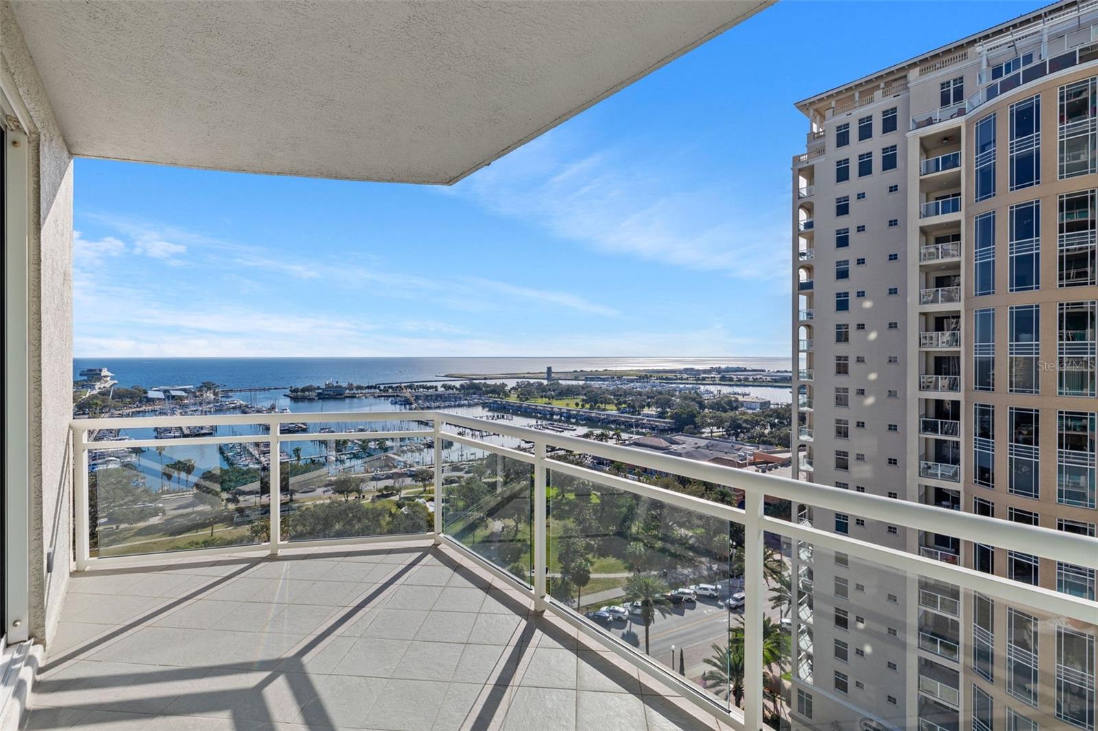 OVATION CONDO PH I - Residential