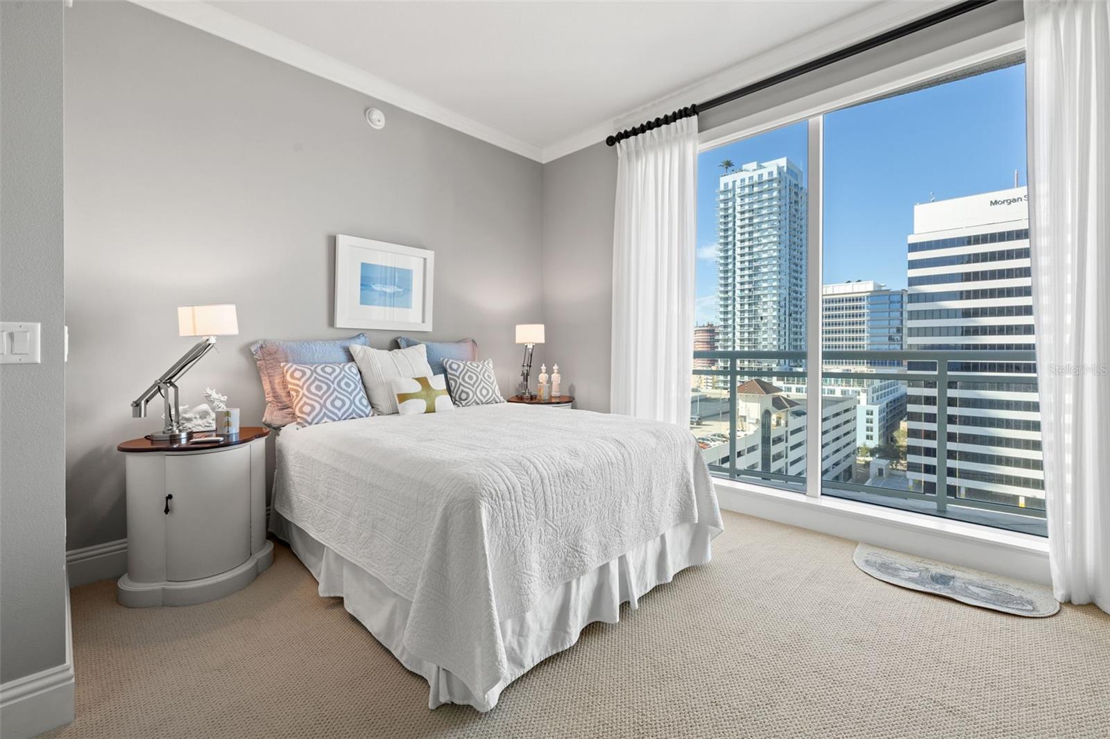 OVATION CONDO PH I - Residential