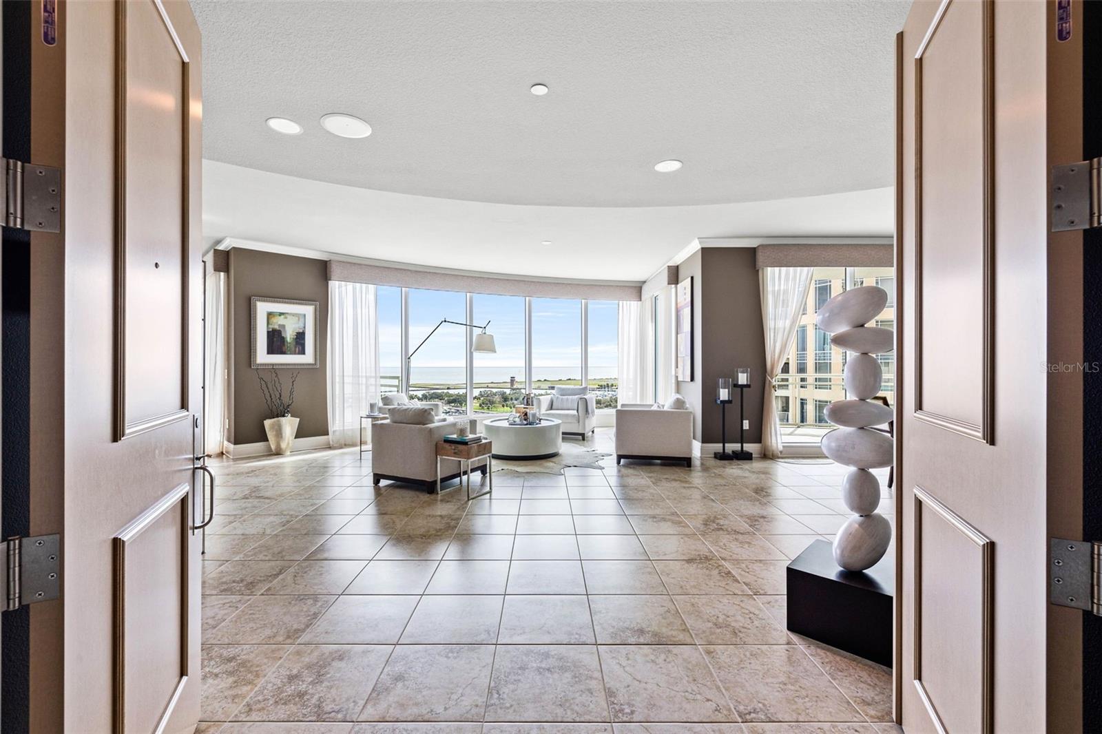 OVATION CONDO PH I - Residential