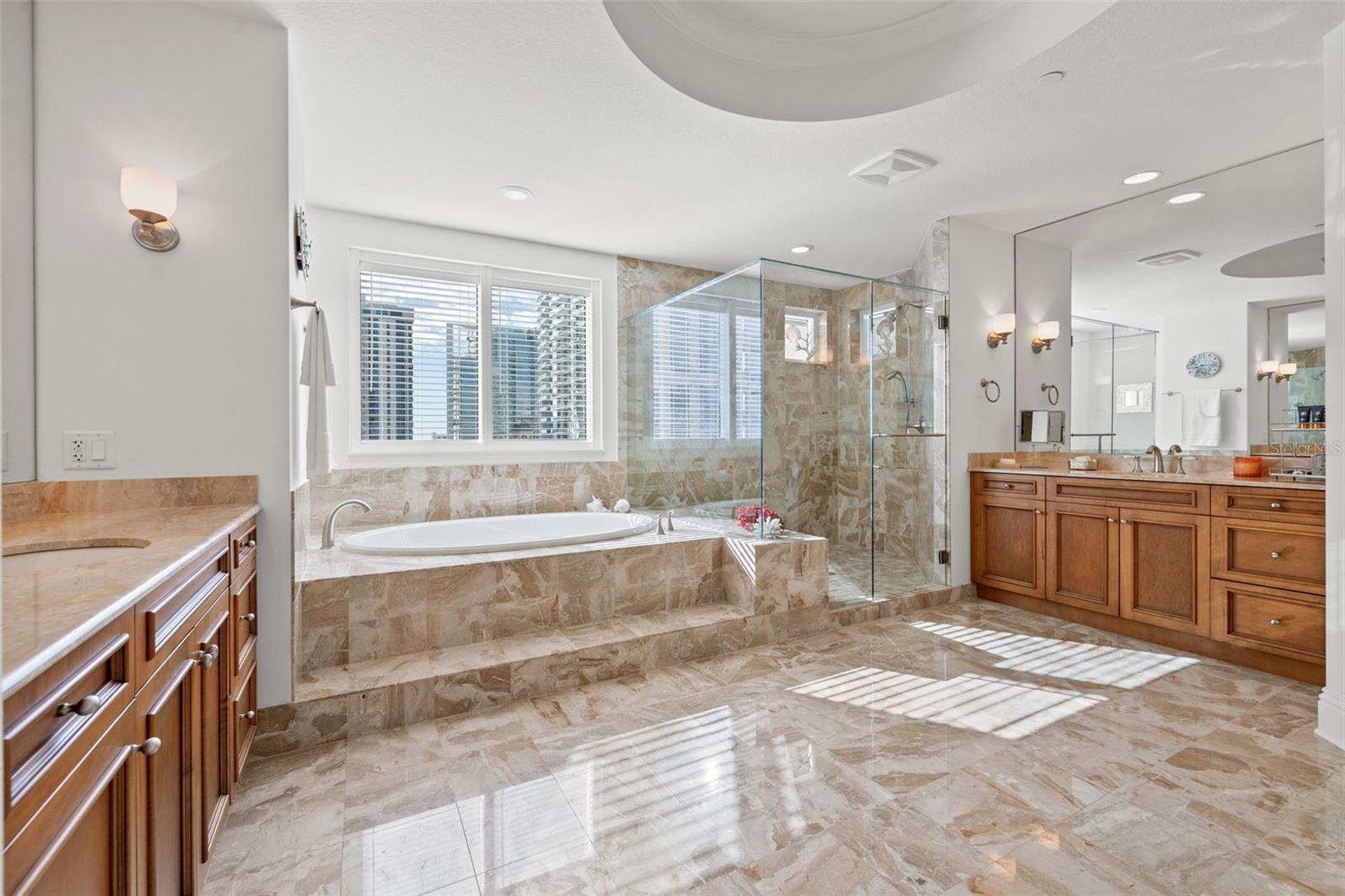 OVATION CONDO PH I - Residential